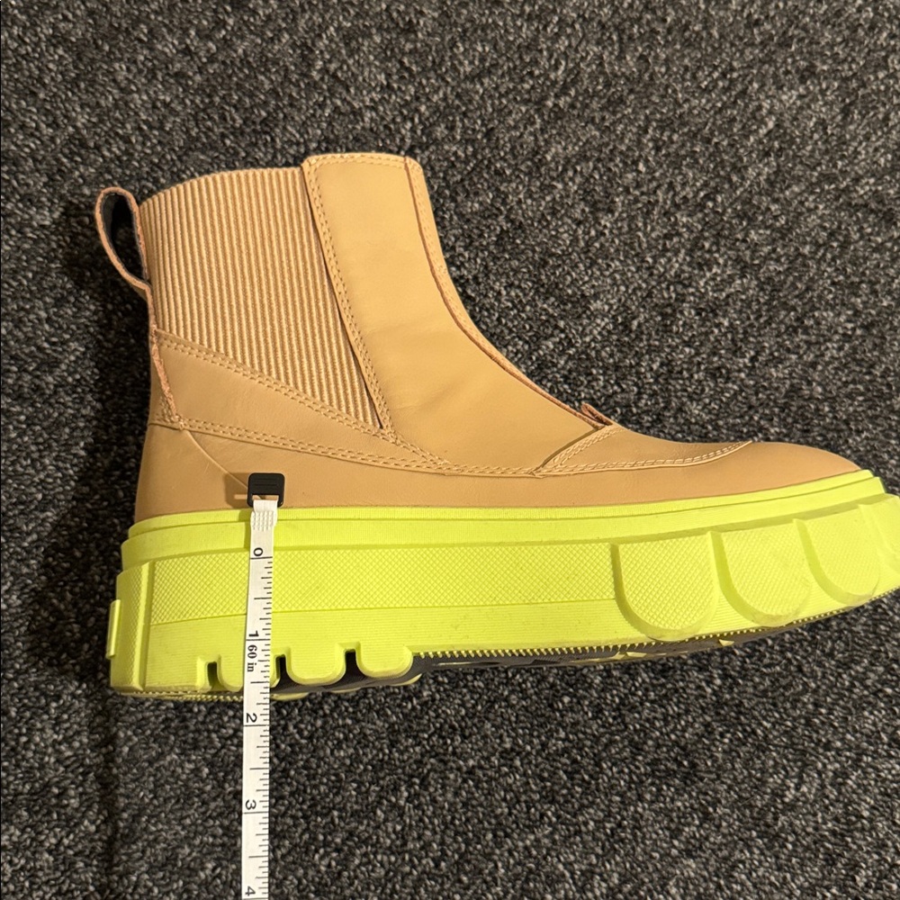 SOREL Waterproof Chelsea Platform Boot - 8.5 - Picture 8 of 8